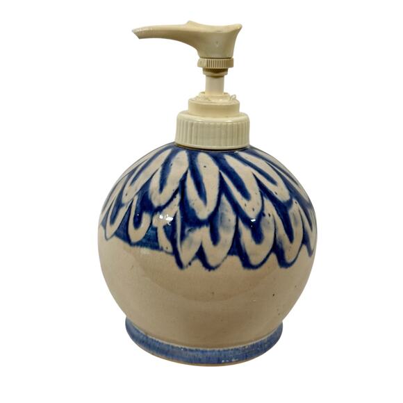 Deneen Pottery VTG Stoneware Blue Glaze Leaves Feathers Soap Dispenser Bud Vase - Picture 4 of 11